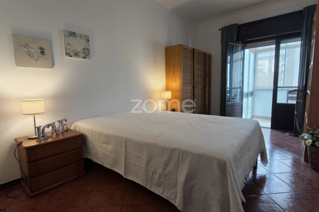 Apartamento T3 para Arrendamento em Oeiras e São Julião da Barra, Paço de Arcos e Caxias Foto 1