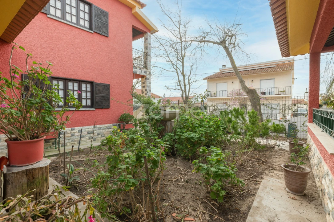 Moradia T6 para Venda em Almeirim Foto 35