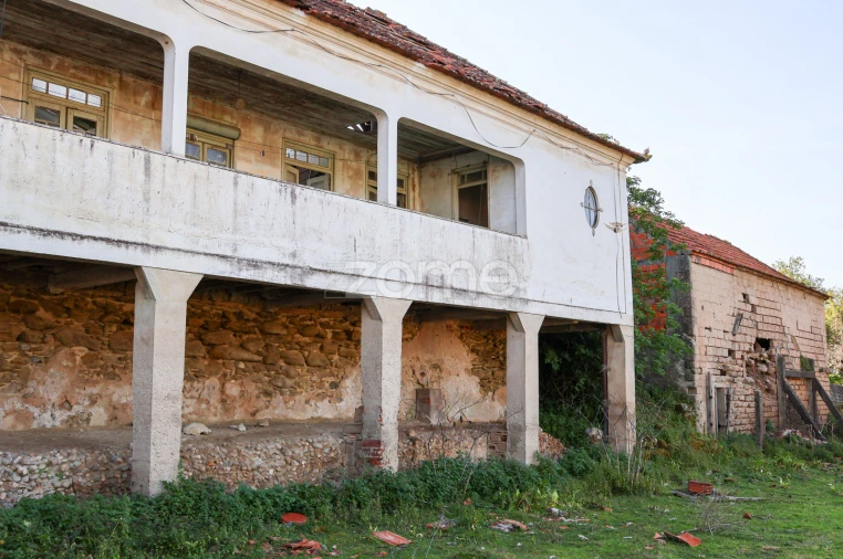 Moradia T4 para Venda em Vermoil Foto 18