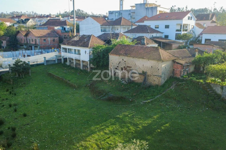 Moradia T4 para Venda em Vermoil Foto 3