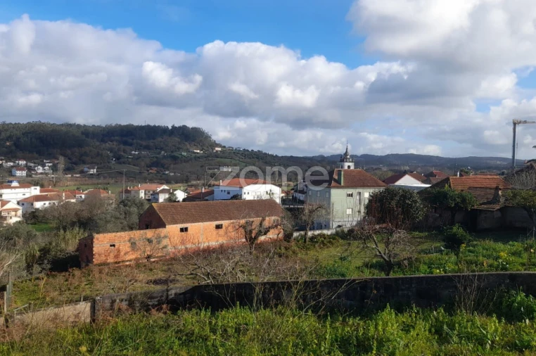 Moradia T4 para Venda em Vermoil Foto 24