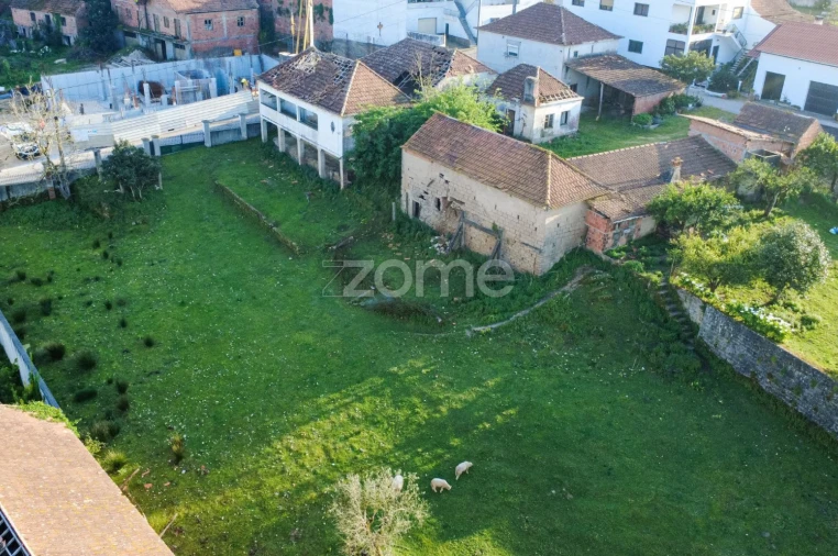 Moradia T4 para Venda em Vermoil Foto 4