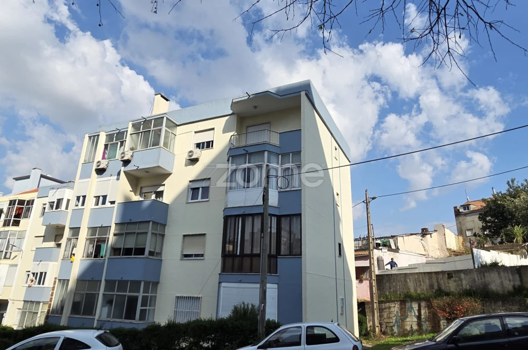 Apartamento T2 para Arrendamento em Águas Livres Foto 25