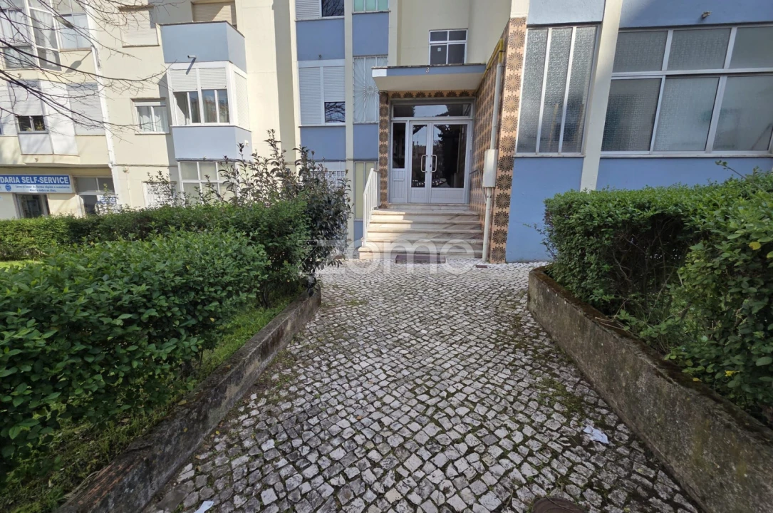 Apartamento T2 para Arrendamento em Águas Livres Foto 23