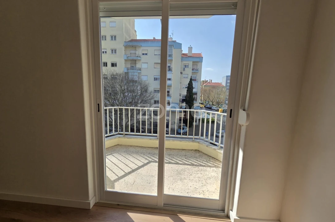 Apartamento T2 para Arrendamento em Águas Livres Foto 12