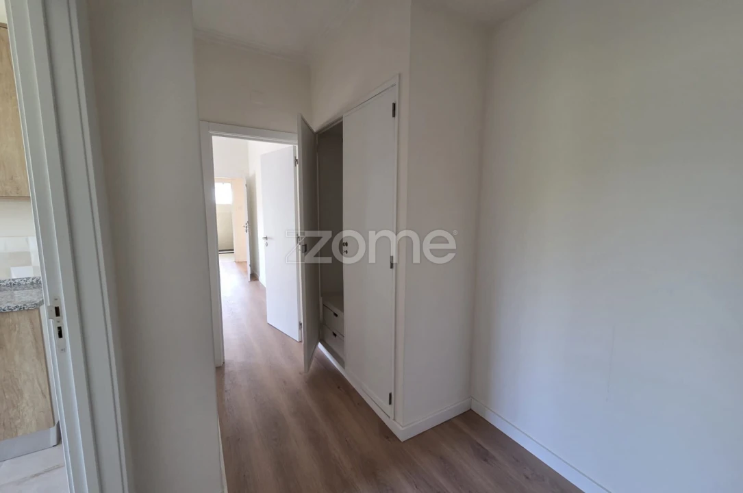 Apartamento T2 para Arrendamento em Águas Livres Foto 6