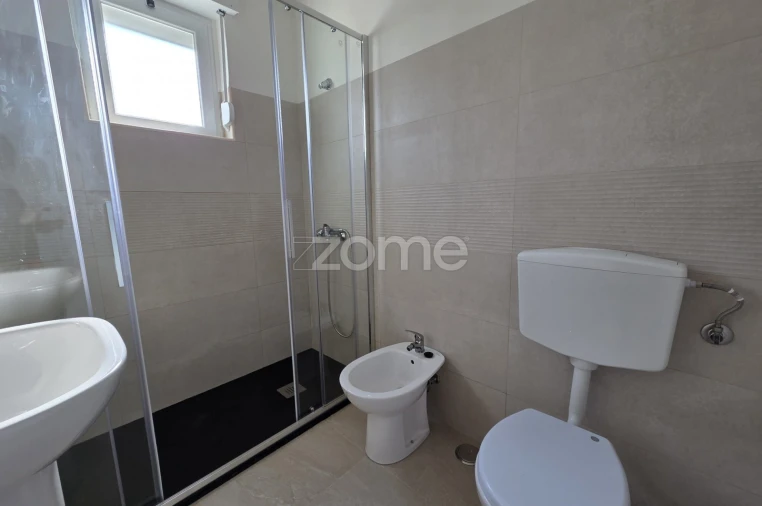 Apartamento T2 para Arrendamento em Águas Livres Foto 17