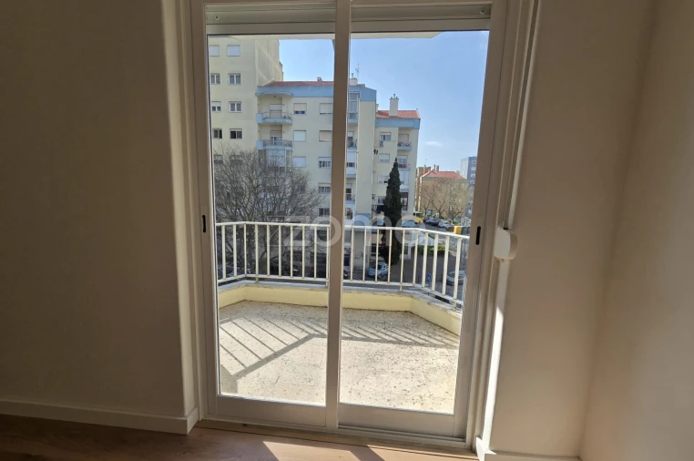 Apartamento T2 para Arrendamento em Águas Livres Foto 12