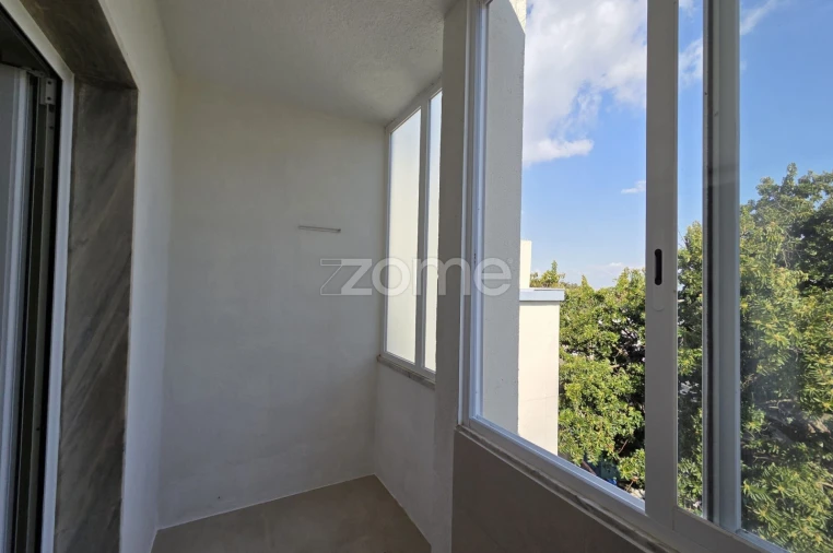 Apartamento T2 para Arrendamento em Águas Livres Foto 5