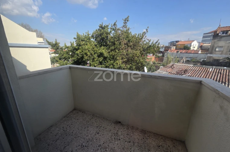 Apartamento T2 para Arrendamento em Águas Livres Foto 9