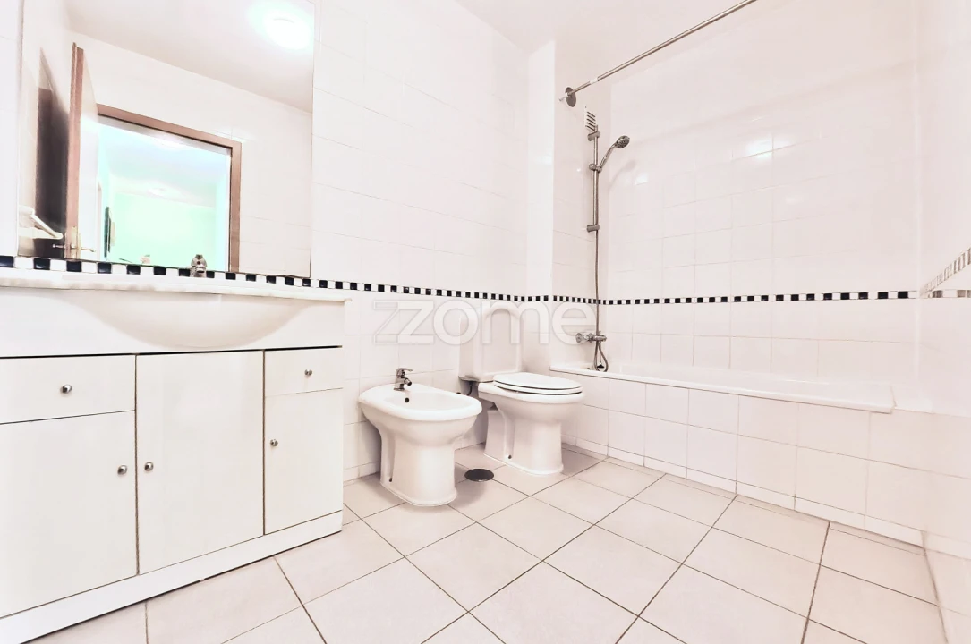 Apartamento T3 para Venda em Portimão Foto 6