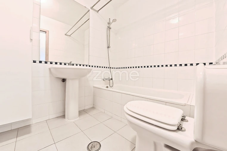 Apartamento T3 para Venda em Portimão Foto 3