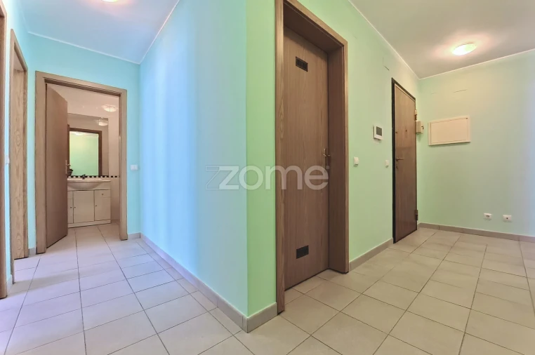 Apartamento T3 para Venda em Portimão Foto 7