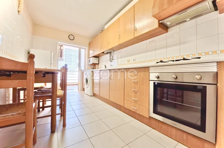 Apartamento T3 para Venda em Portimão Foto 10