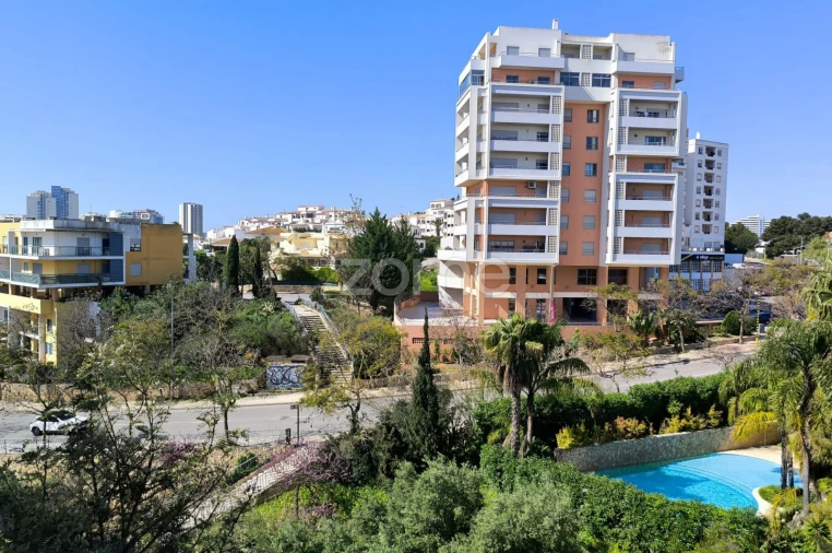 Apartamento T3 para Venda em Portimão Foto 1