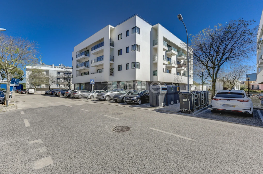 Apartamento T3 para Arrendamento em Oeiras e São Julião da Barra, Paço de Arcos e Caxias Foto 27