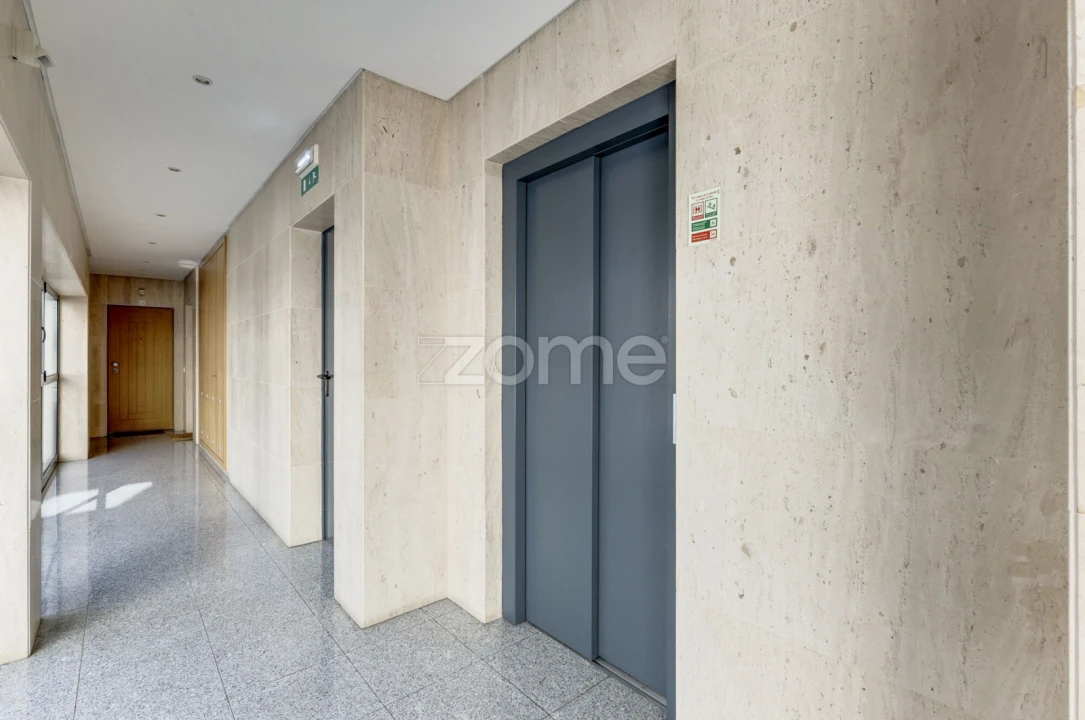 Apartamento T3 para Arrendamento em Oeiras e São Julião da Barra, Paço de Arcos e Caxias Foto 25