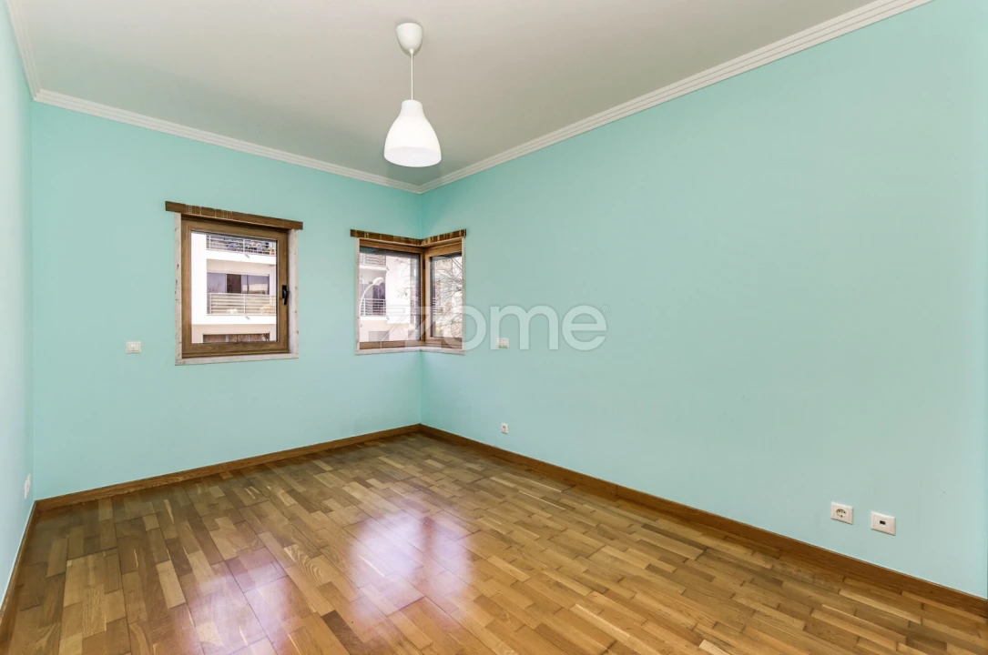 Apartamento T3 para Arrendamento em Oeiras e São Julião da Barra, Paço de Arcos e Caxias Foto 16