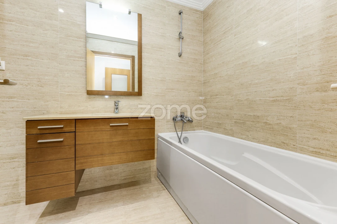 Apartamento T3 para Arrendamento em Oeiras e São Julião da Barra, Paço de Arcos e Caxias Foto 17