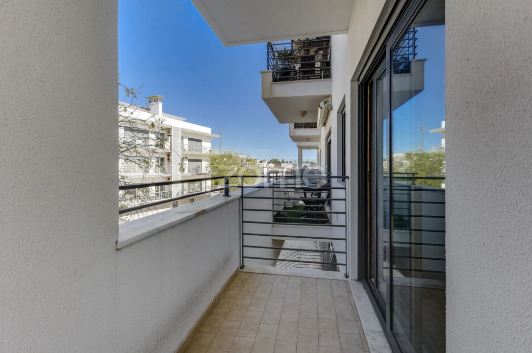 Apartamento T3 para Arrendamento em Oeiras e São Julião da Barra, Paço de Arcos e Caxias Foto 23