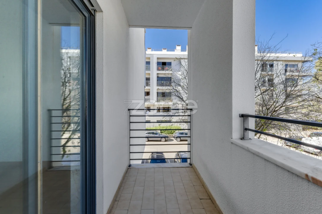 Apartamento T3 para Arrendamento em Oeiras e São Julião da Barra, Paço de Arcos e Caxias Foto 22