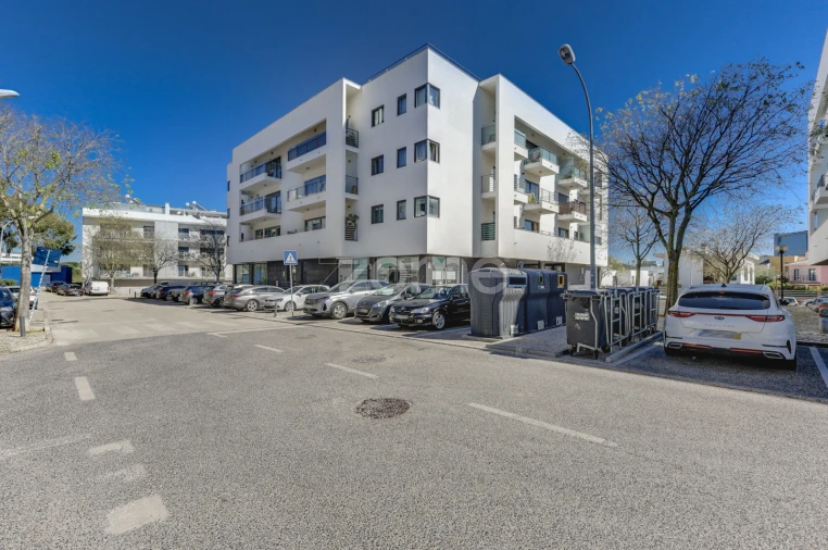 Apartamento T3 para Arrendamento em Oeiras e São Julião da Barra, Paço de Arcos e Caxias Foto 27