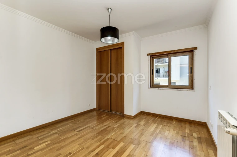 Apartamento T3 para Arrendamento em Oeiras e São Julião da Barra, Paço de Arcos e Caxias Foto 14