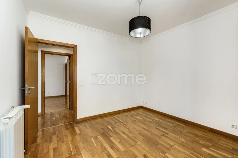 Apartamento T3 para Arrendamento em Oeiras e São Julião da Barra, Paço de Arcos e Caxias Foto 15