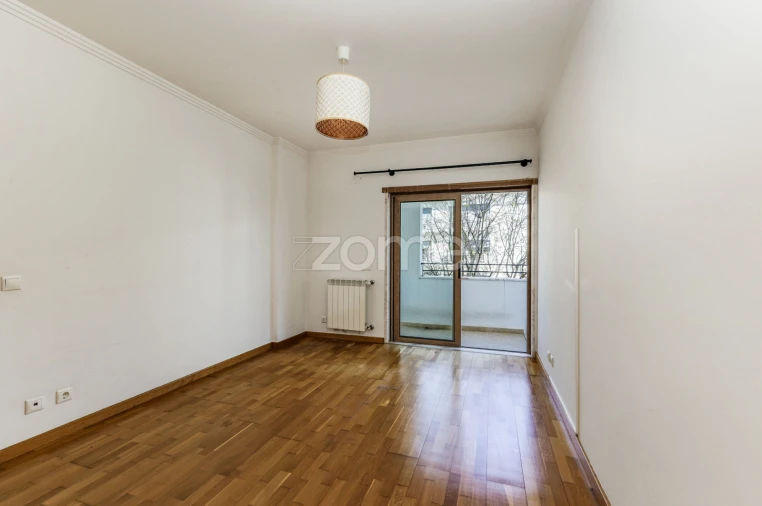 Apartamento T3 para Arrendamento em Oeiras e São Julião da Barra, Paço de Arcos e Caxias Foto 19