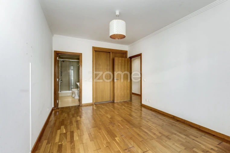 Apartamento T3 para Arrendamento em Oeiras e São Julião da Barra, Paço de Arcos e Caxias Foto 20