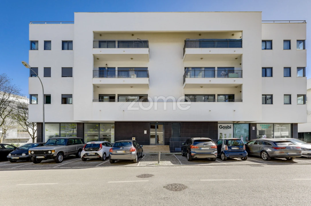 Apartamento T3 para Arrendamento em Oeiras e São Julião da Barra, Paço de Arcos e Caxias Foto 1