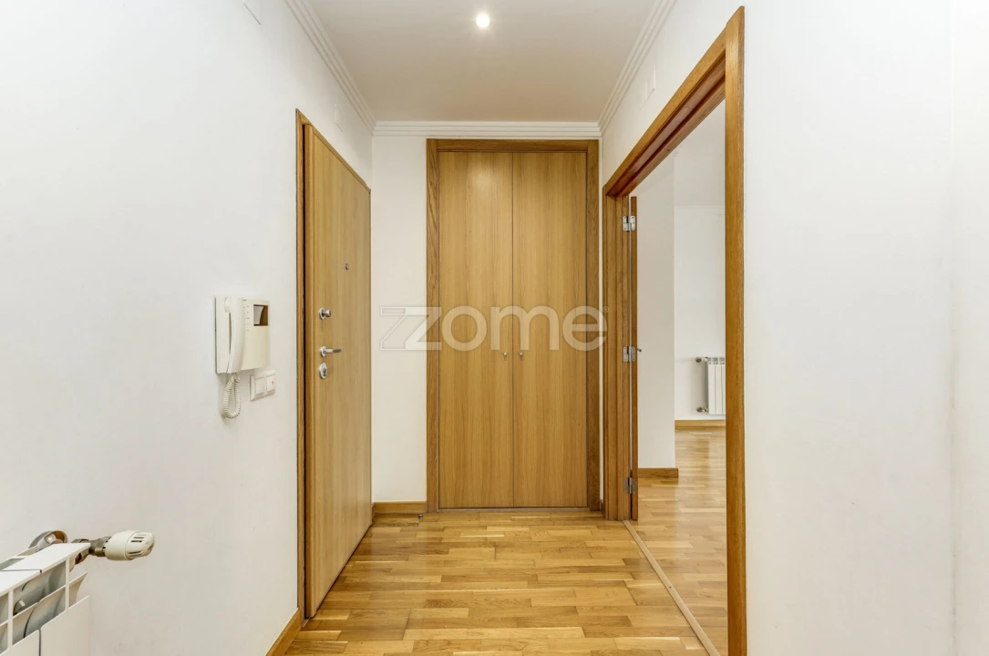 Apartamento T3 para Arrendamento em Oeiras e São Julião da Barra, Paço de Arcos e Caxias Foto 7