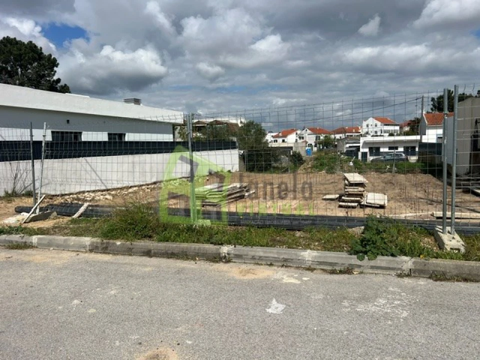 Moradia T3 para Venda em Fernao Ferro Foto 7