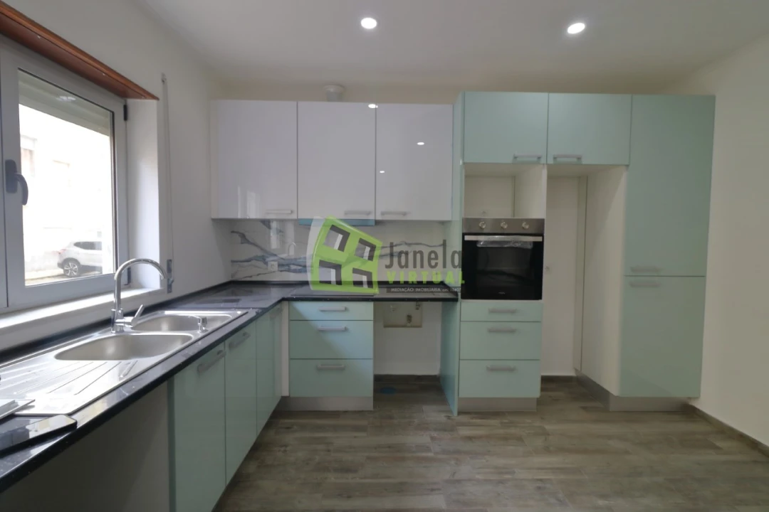 Apartamento T2 para Venda em Baixa da Banheira e Vale da Amoreira Foto 1