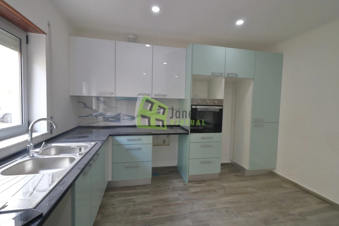 Apartamento T2 para Venda em Baixa da Banheira e Vale da Amoreira Foto 4