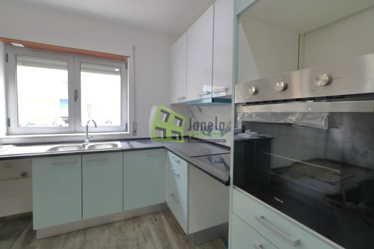 Apartamento T2 para Venda em Baixa da Banheira e Vale da Amoreira Foto 3