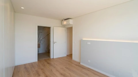 Apartamento T2 para Venda em Esgueira