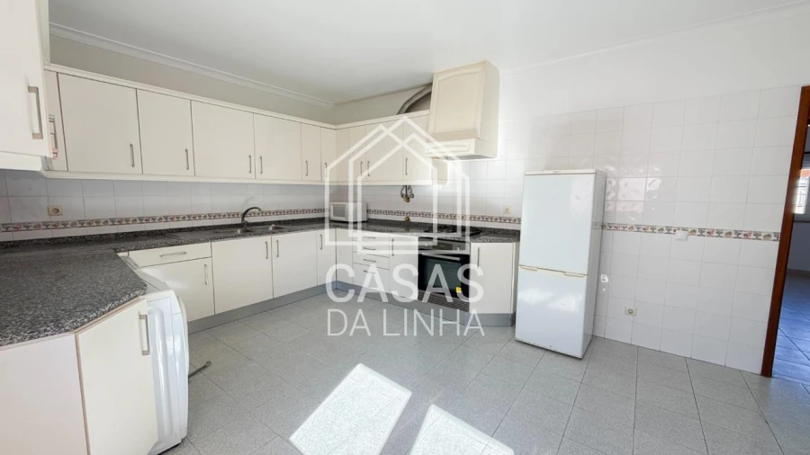 Moradia T5 para Arrendamento em São Domingos de Rana Foto 8