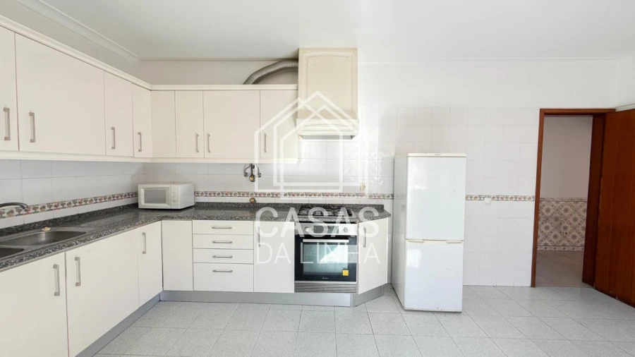 Moradia T5 para Arrendamento em São Domingos de Rana Foto 9