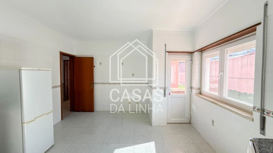 Moradia T5 para Arrendamento em São Domingos de Rana Foto 11