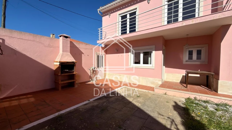 Moradia T5 para Arrendamento em São Domingos de Rana Foto 12