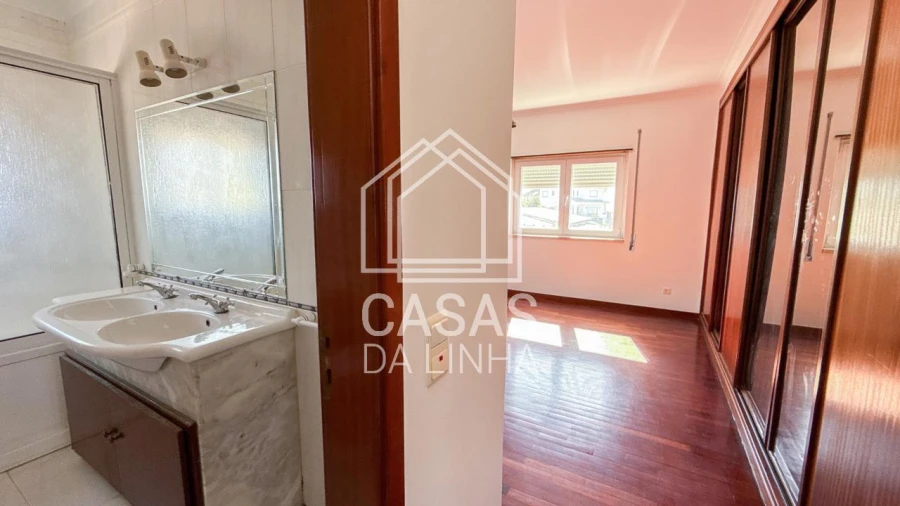 Moradia T5 para Arrendamento em São Domingos de Rana Foto 32