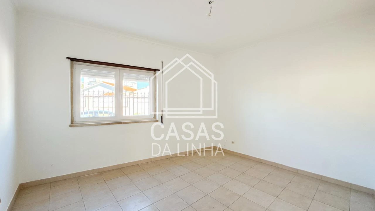 Moradia T5 para Arrendamento em São Domingos de Rana Foto 5