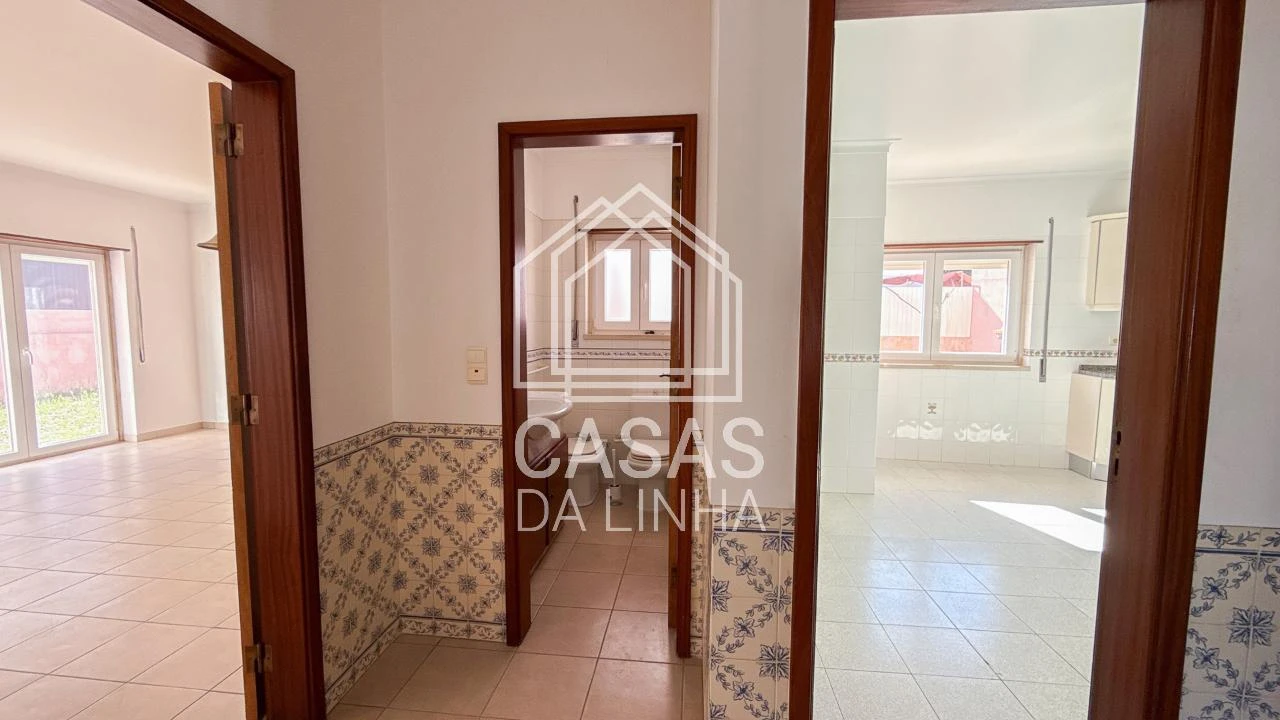 Moradia T5 para Arrendamento em São Domingos de Rana Foto 6