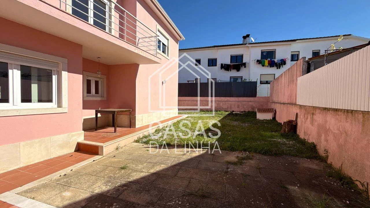 Moradia T5 para Arrendamento em São Domingos de Rana Foto 14