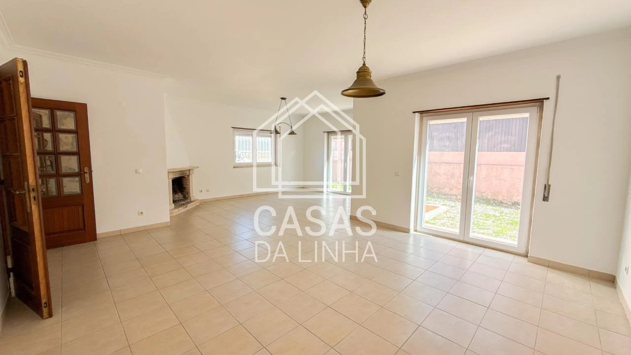 Moradia T5 para Arrendamento em São Domingos de Rana Foto 1