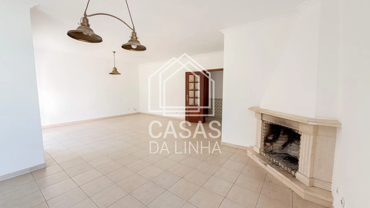 Moradia T5 para Arrendamento em São Domingos de Rana Foto 18