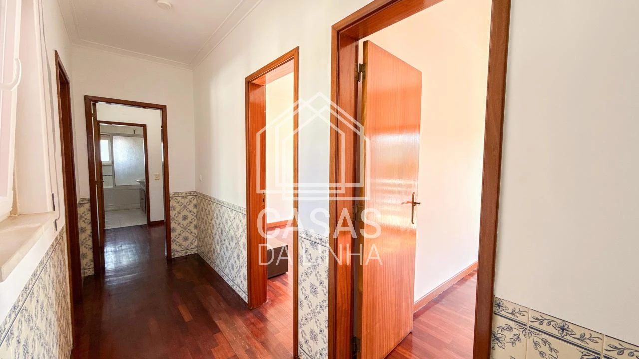 Moradia T5 para Arrendamento em São Domingos de Rana Foto 20