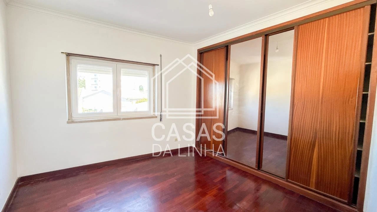 Moradia T5 para Arrendamento em São Domingos de Rana Foto 28