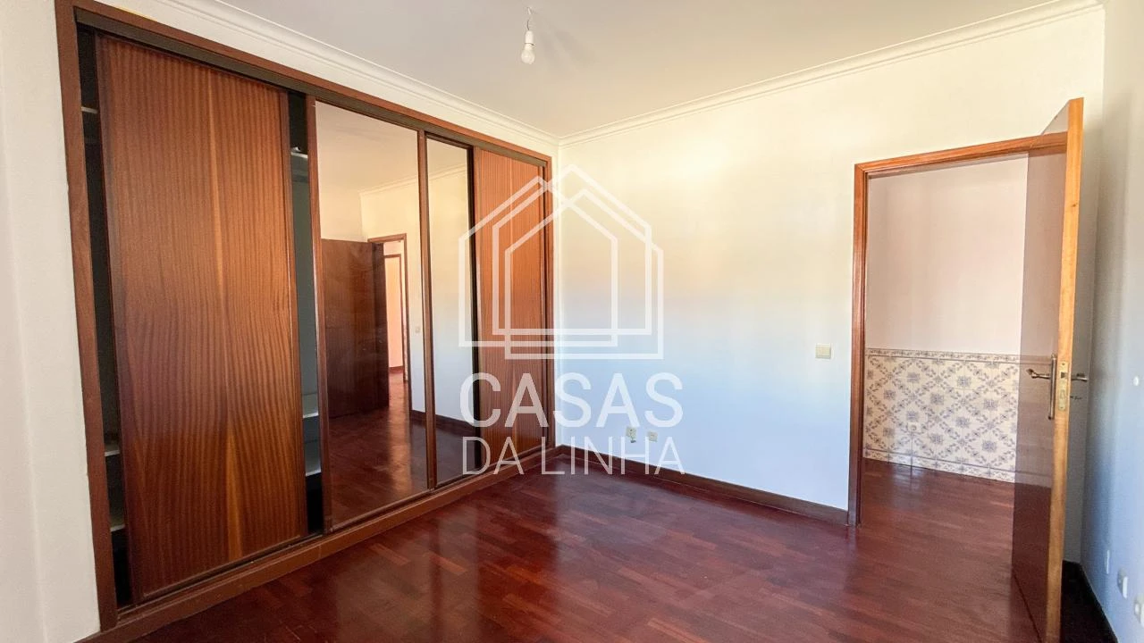 Moradia T5 para Arrendamento em São Domingos de Rana Foto 29